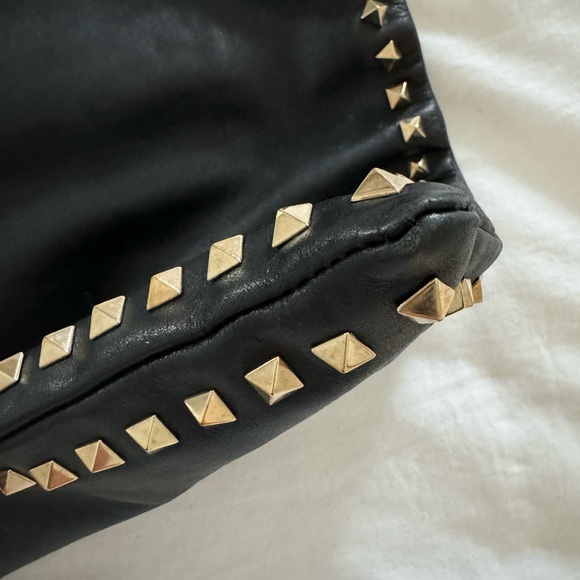 Valentino Rocktstud Vitello Oversized Clutch with wrist strap - Picture 3 of 10